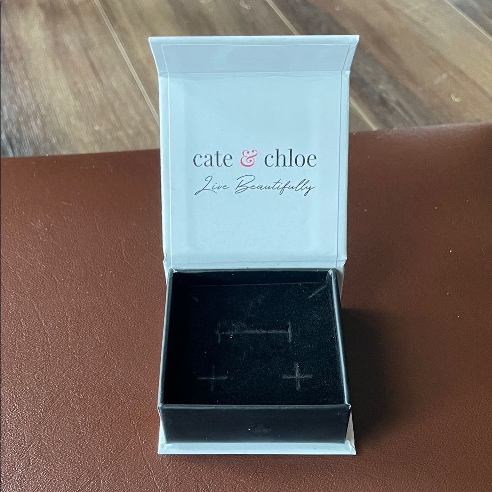 Cate & Chloe Empty Jewelry Box - Picture 2 of 4